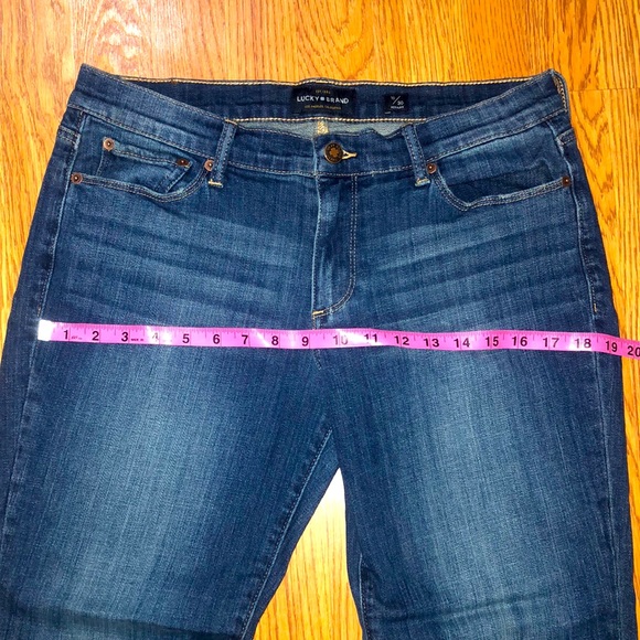 Lucky Brand Mid Rise Sweet Straight Jeans Size 10 - Picture 14 of 14